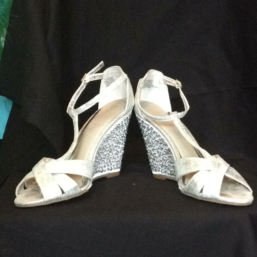 Kenneth Cole Reaction Sparkle Dove Wedges